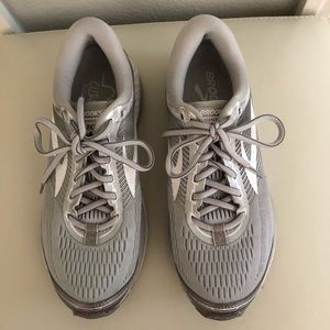 Brooks Ghost 10 Women’s Running Shoes Grey (9M)